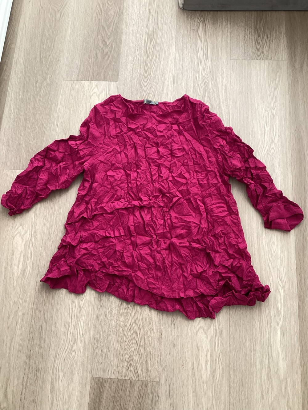 Chalet de Ceci  Womens Cranberry Crinkle Tunic Top